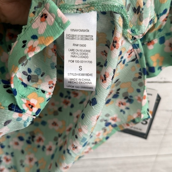 Democracy Floral Green Button Up Blouse | SIZE S - Picture 12 of 13